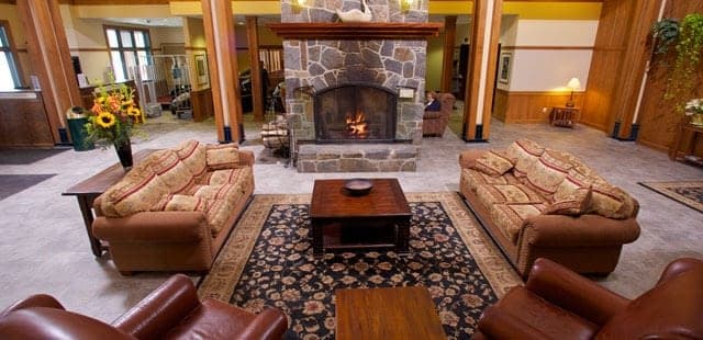 Grand Summit Hotel