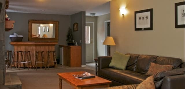 First Tracks Lodge