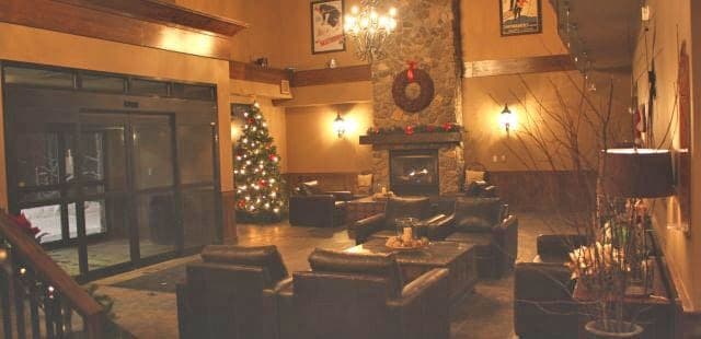 Glacier Mountaineer Lodge