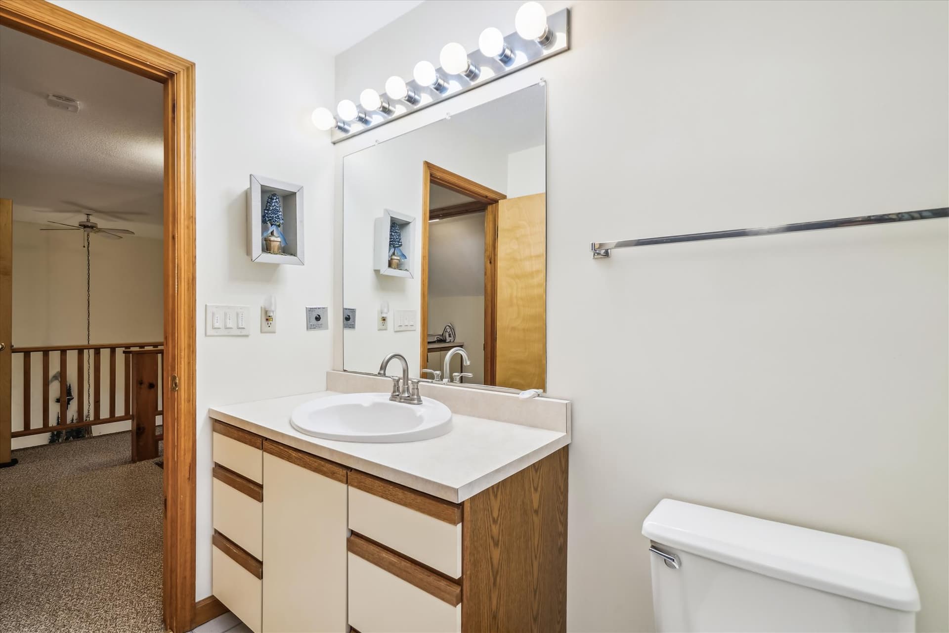 Full bathroom