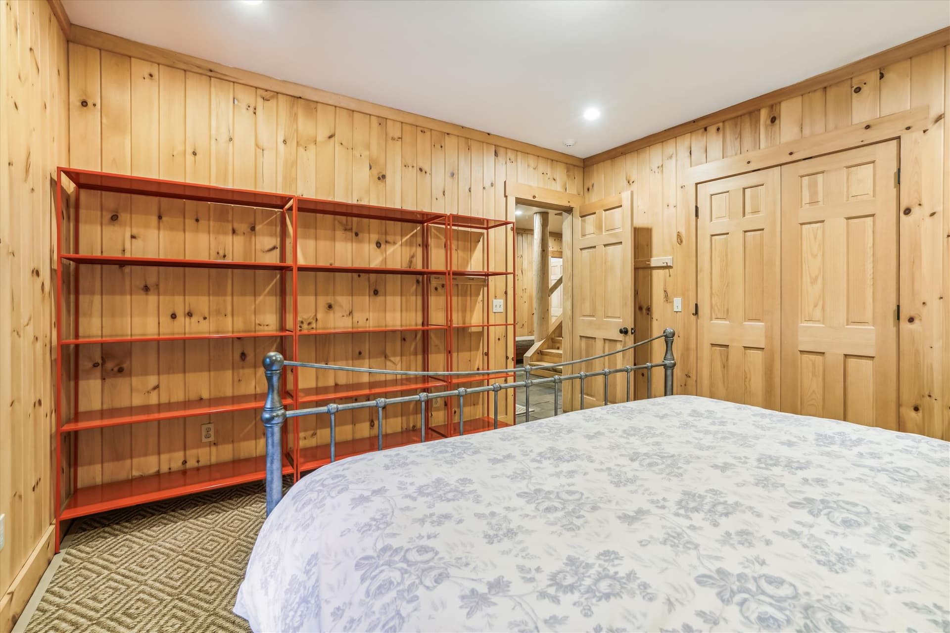 Queen bed