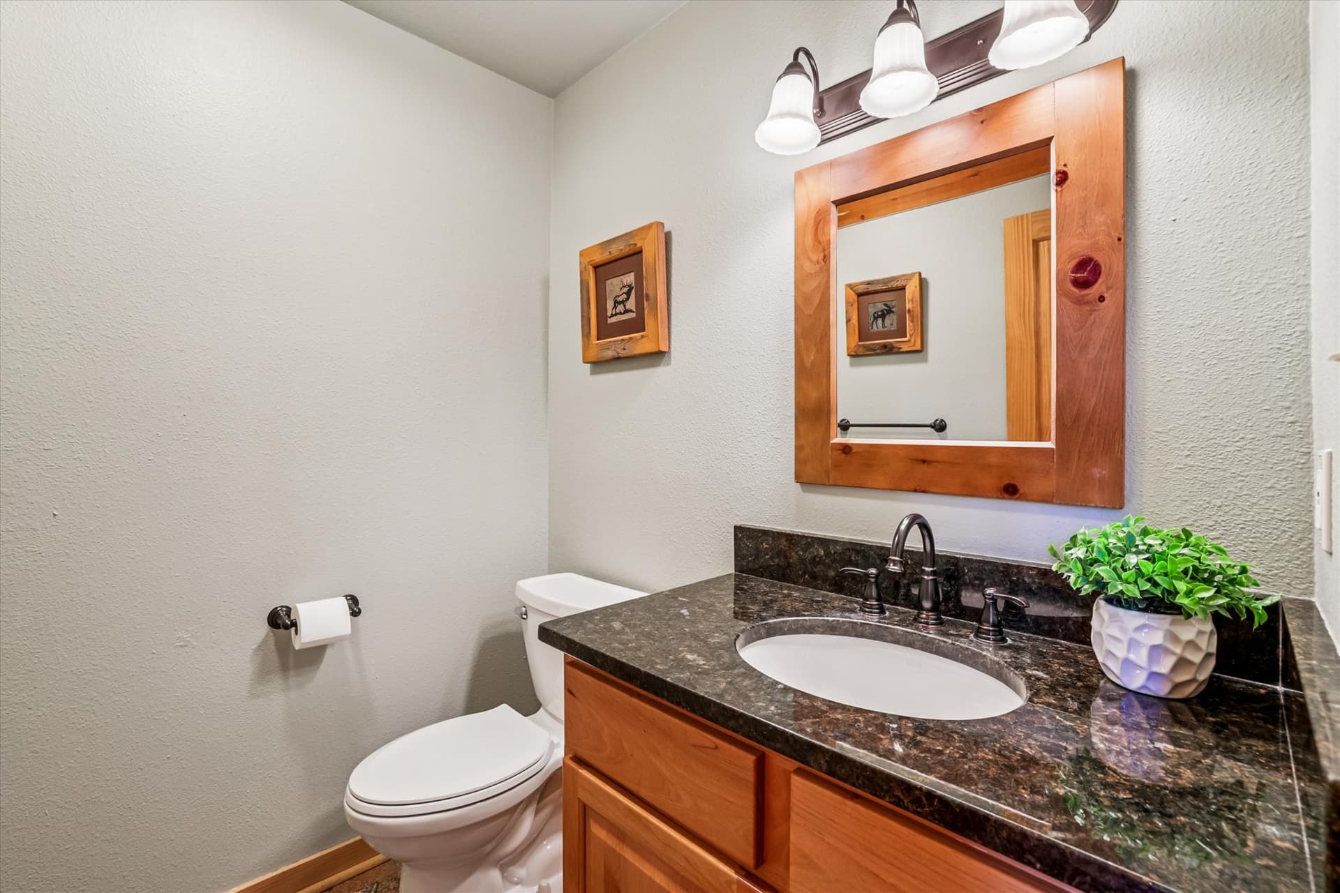 Bathroom - Mountain Serenity Retreat - Blue River Vacation Rental