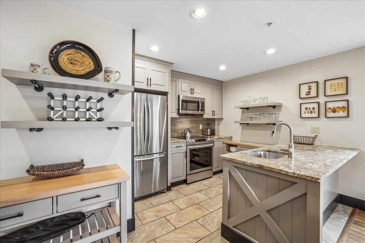 Kitchen - Mountain Thunder Lodge 1201 - Breckenridge Vacation Rental