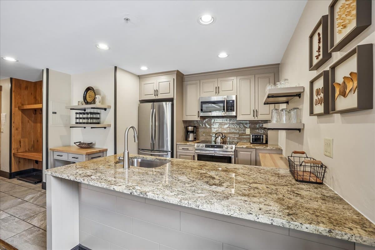 Kitchen - Mountain Thunder Lodge 1201 - Breckenridge Vacation Rental