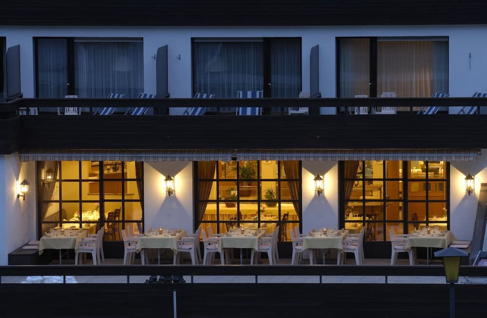 Sundeck