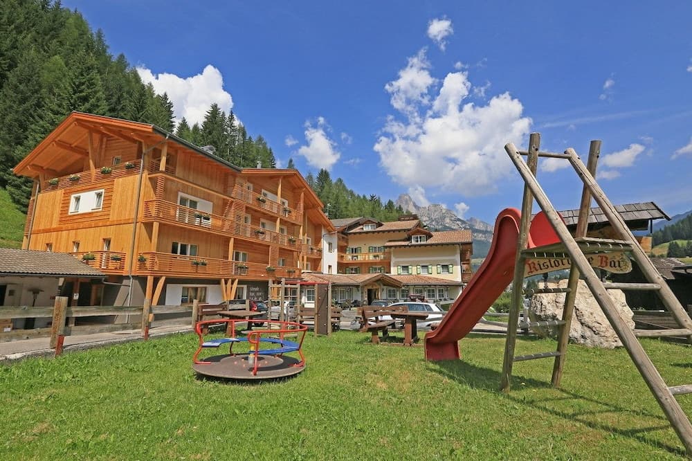 Children’s Play Area - Outdoor