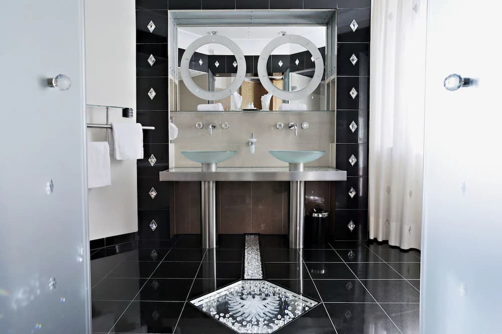 Bathroom sink
