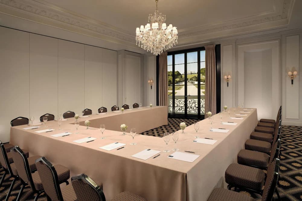 Meeting facility