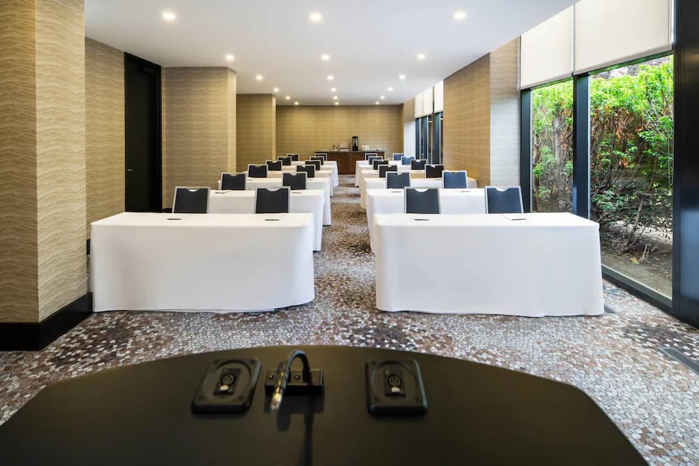 Meeting facility