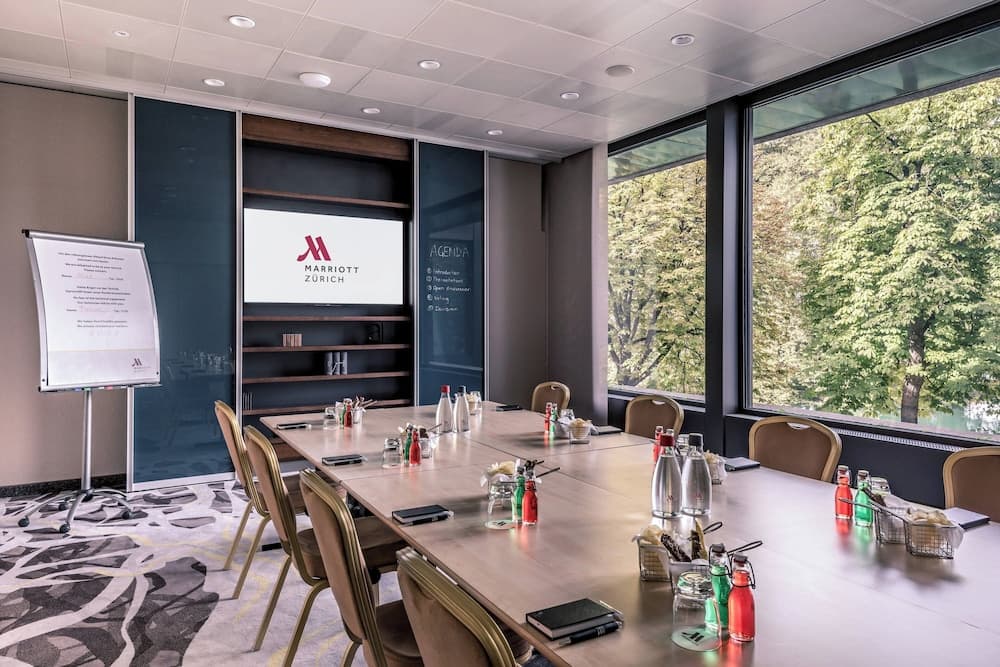 Meeting facility