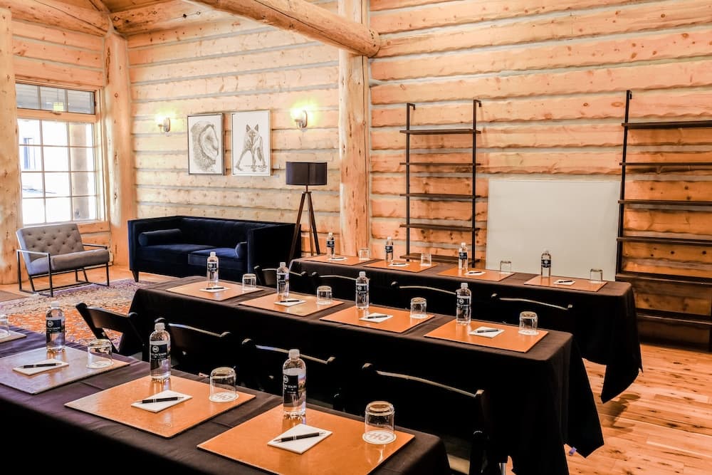 Meeting facility