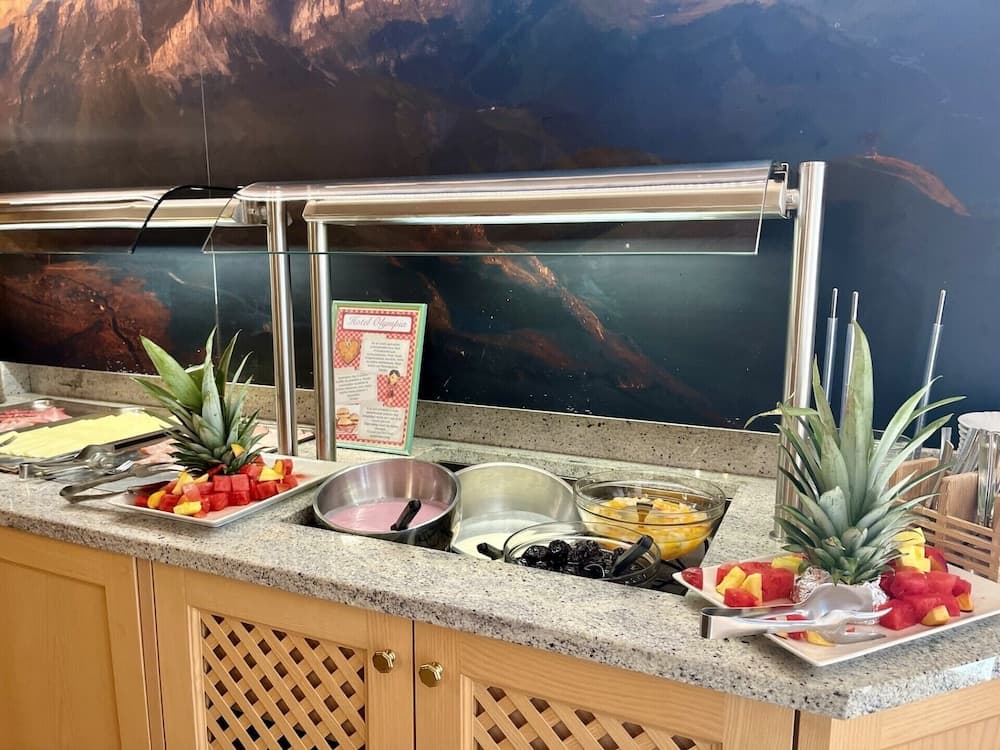 Breakfast buffet