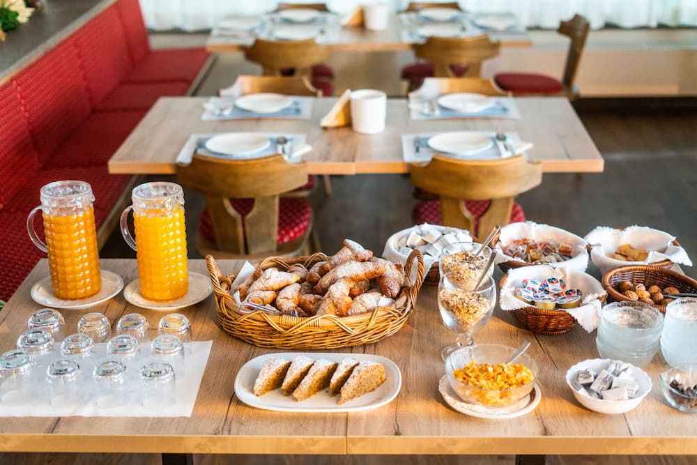 Breakfast buffet