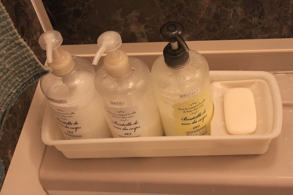 Bathroom amenities