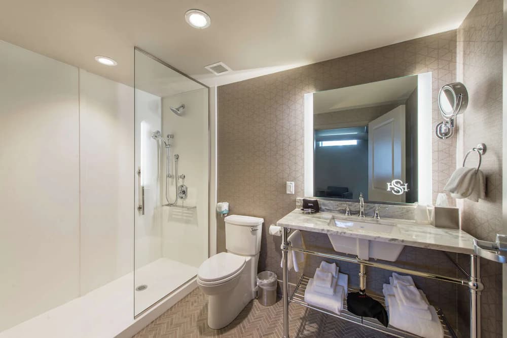 Bathroom shower