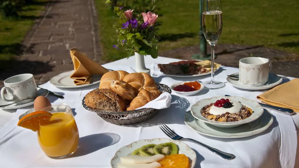 Breakfast meal