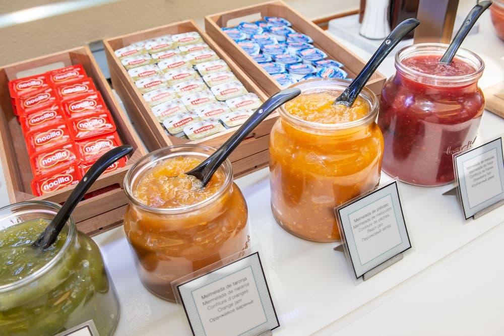 Breakfast buffet