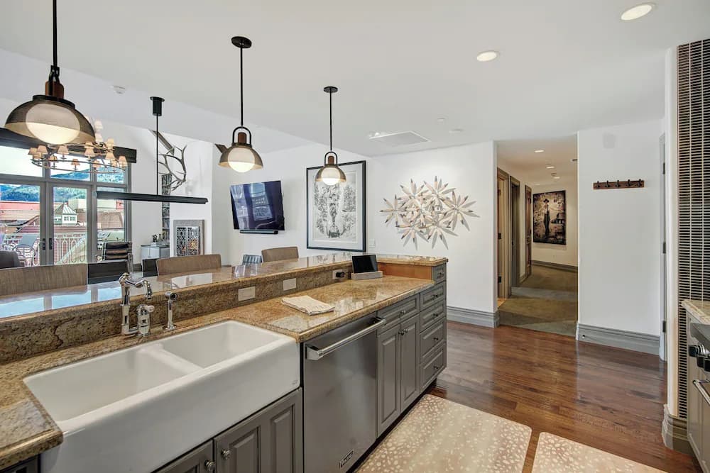 Private kitchen