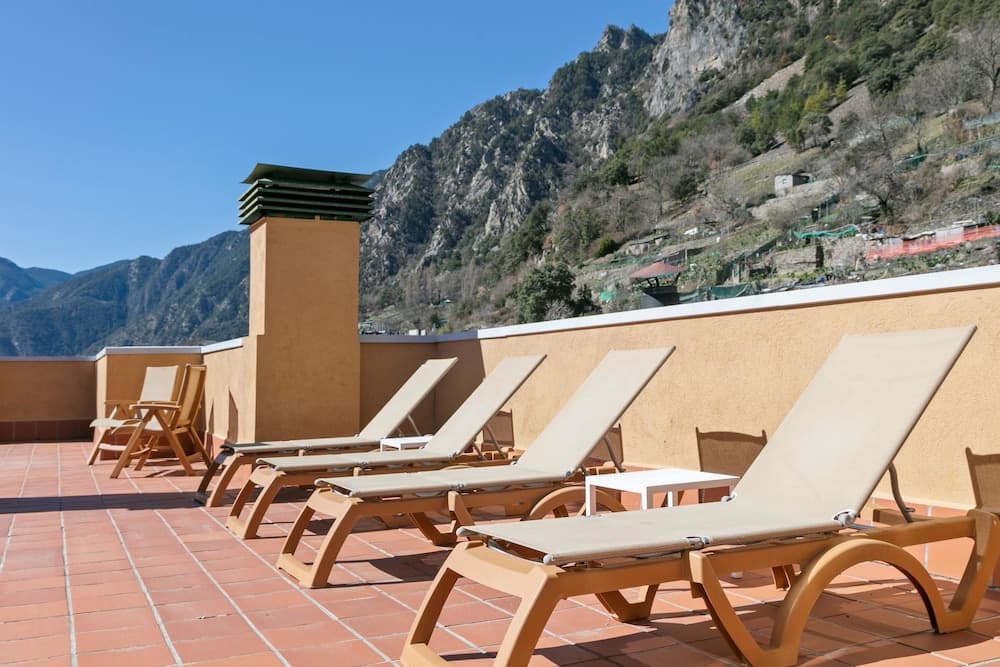Sundeck