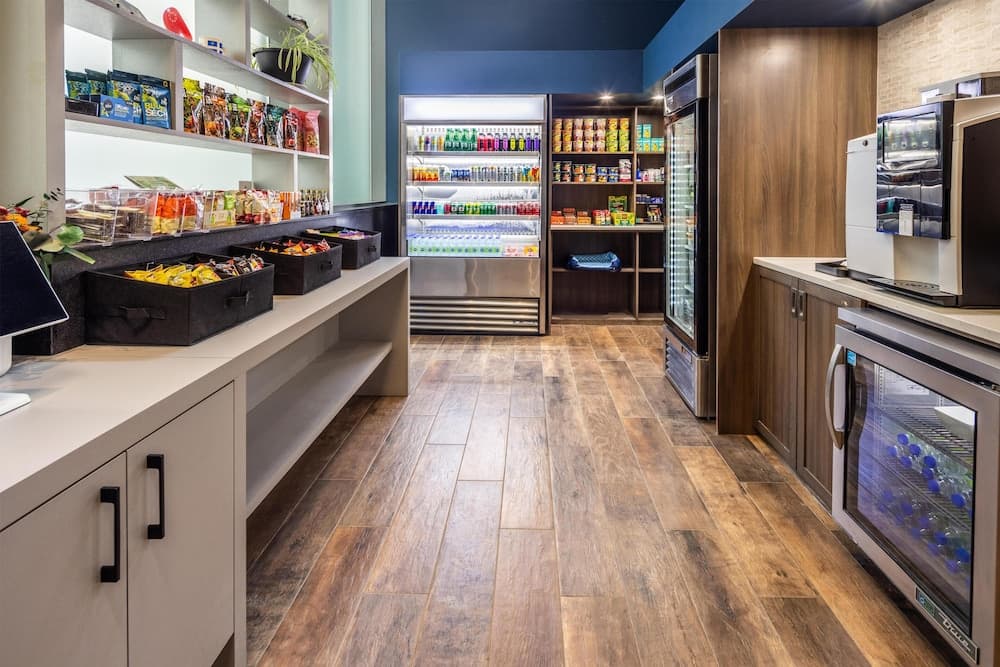 Snack bar