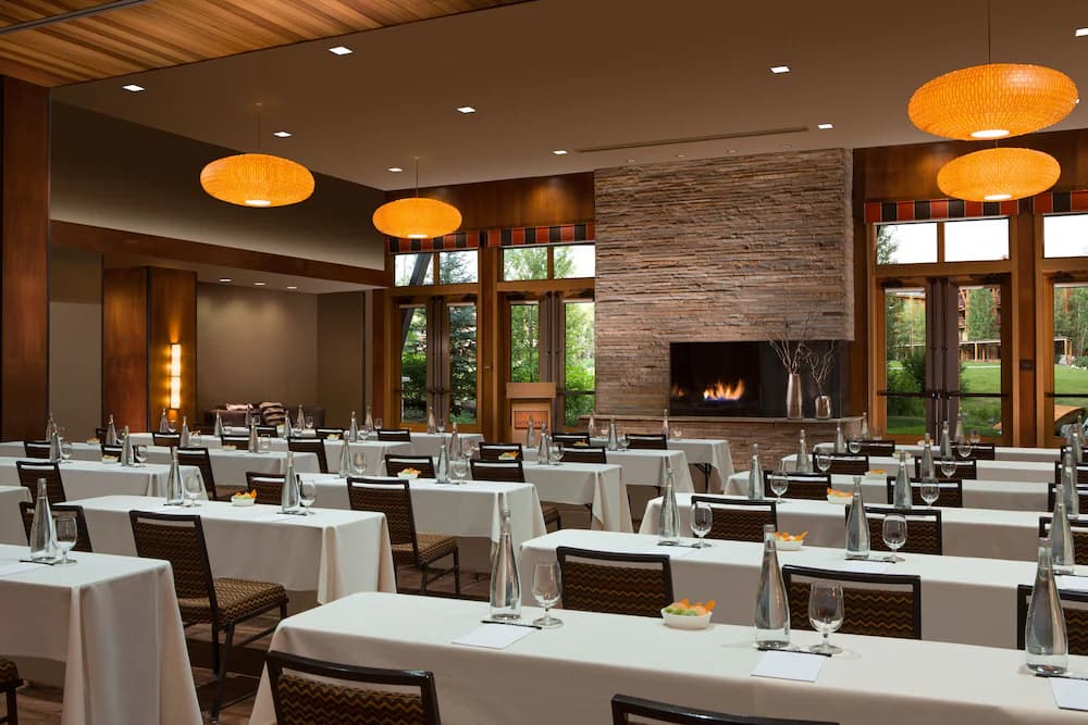 Meeting facility
