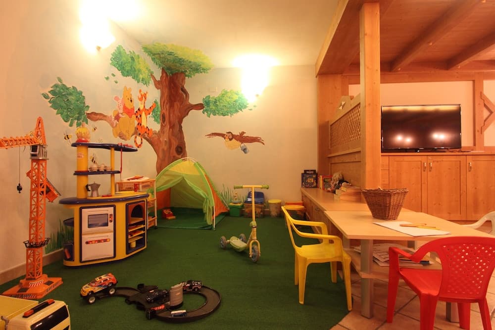 Children's play area - indoor