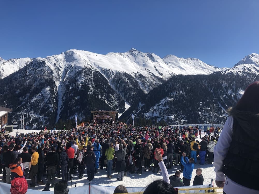 Snow and ski sports