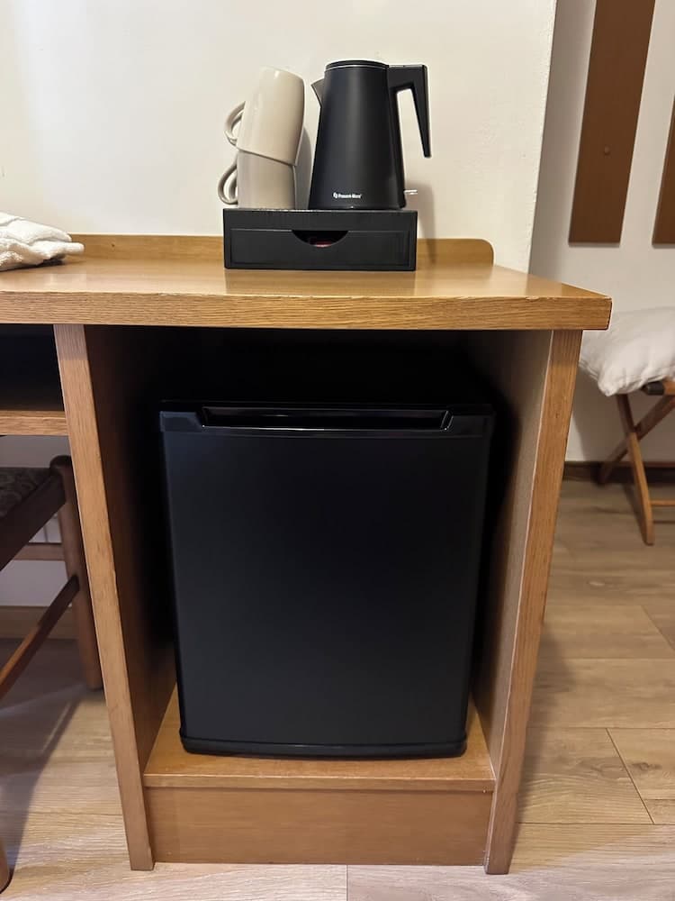 Mini-refrigerator