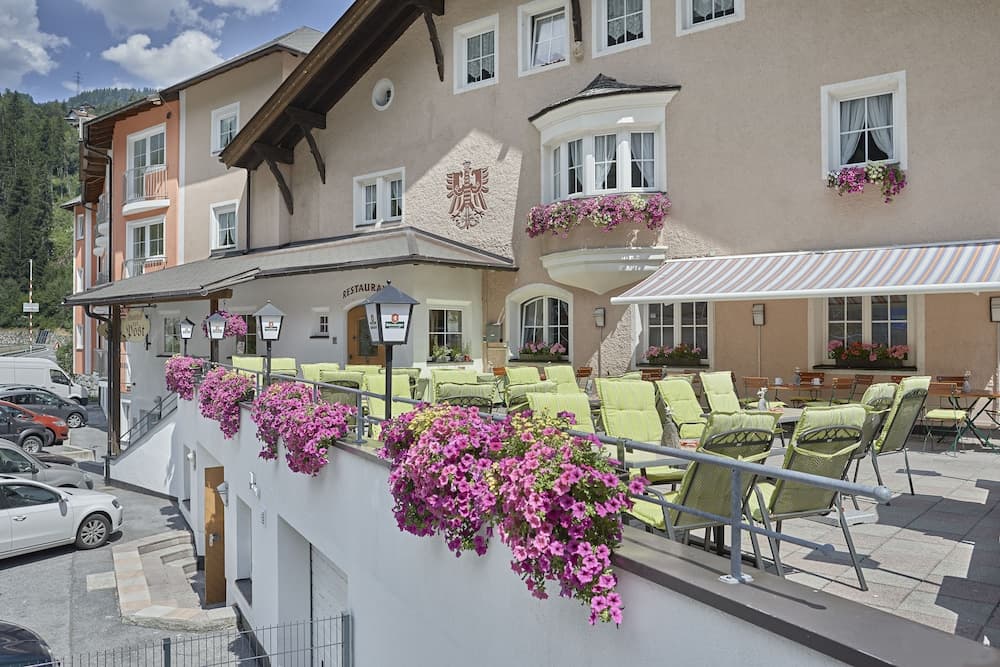 Sundeck