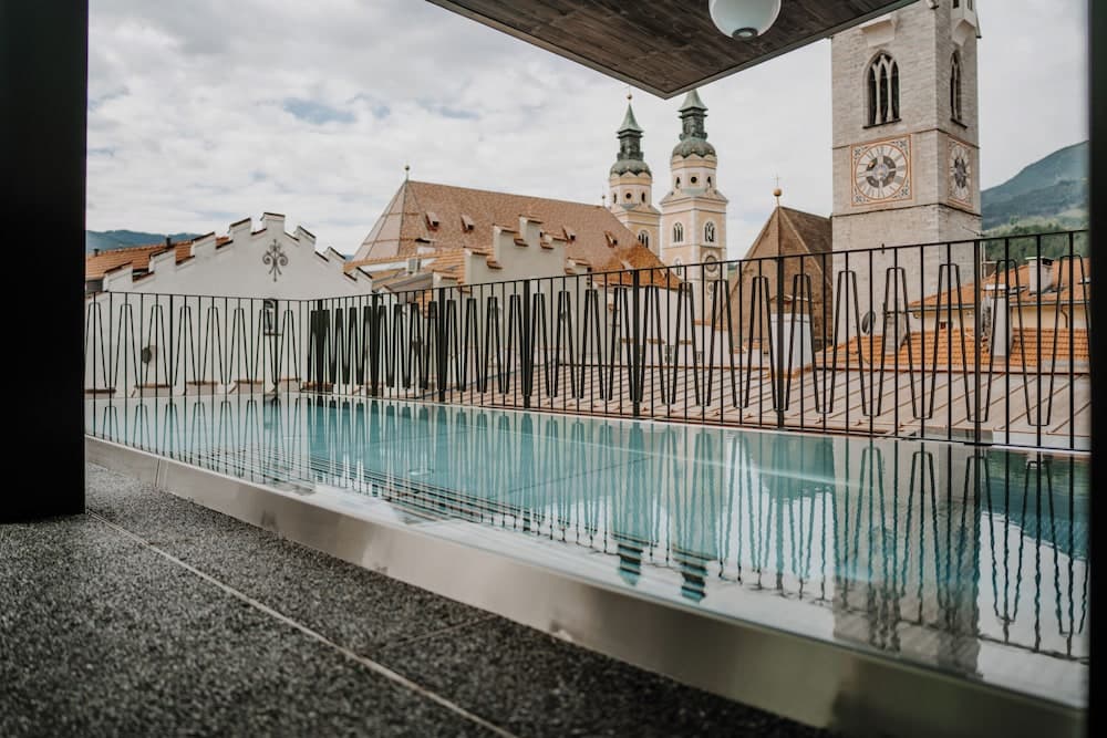 Rooftop pool