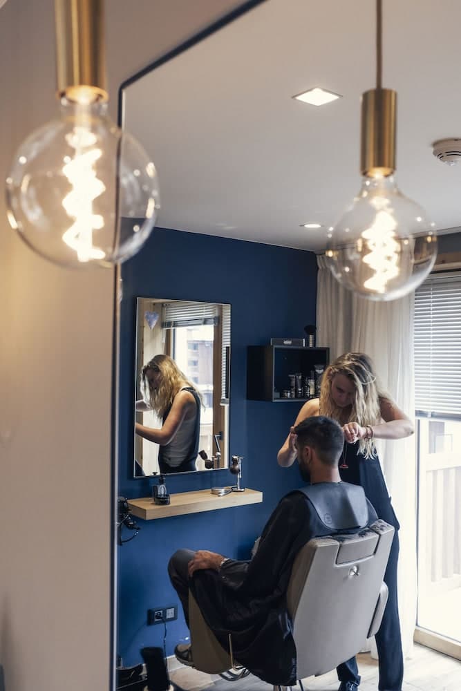 Hair salon