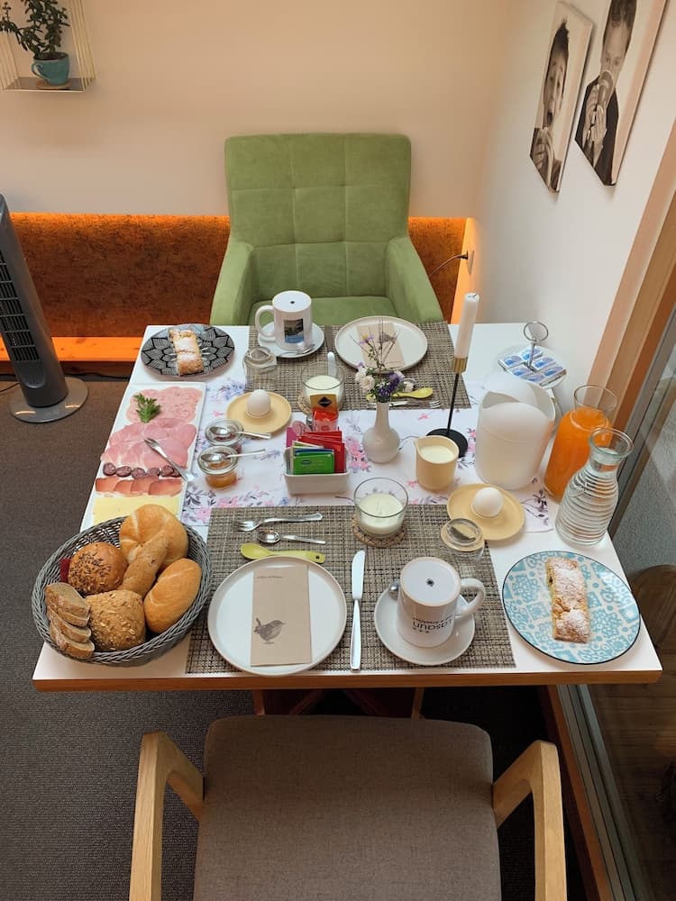 Breakfast buffet