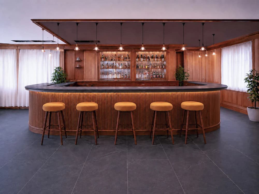 Snack bar