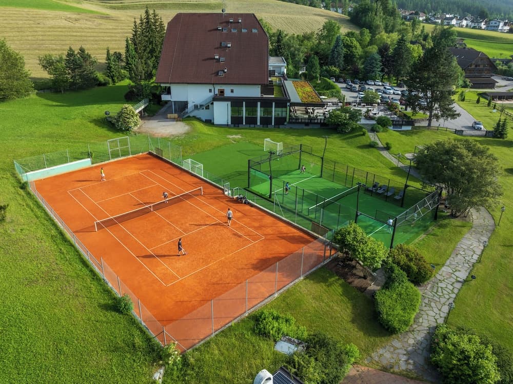 Tennis court