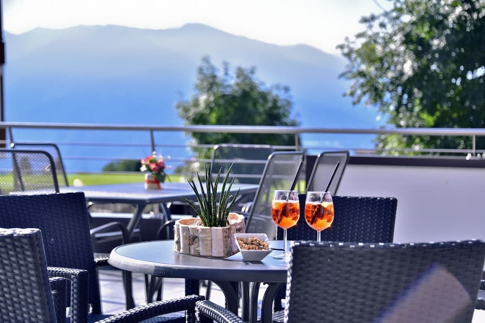Sundeck