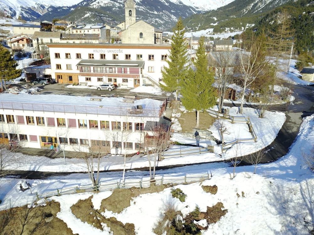 Primary image