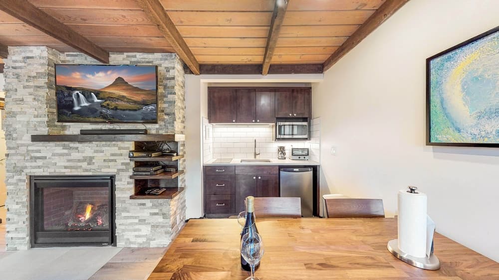 Private kitchenette