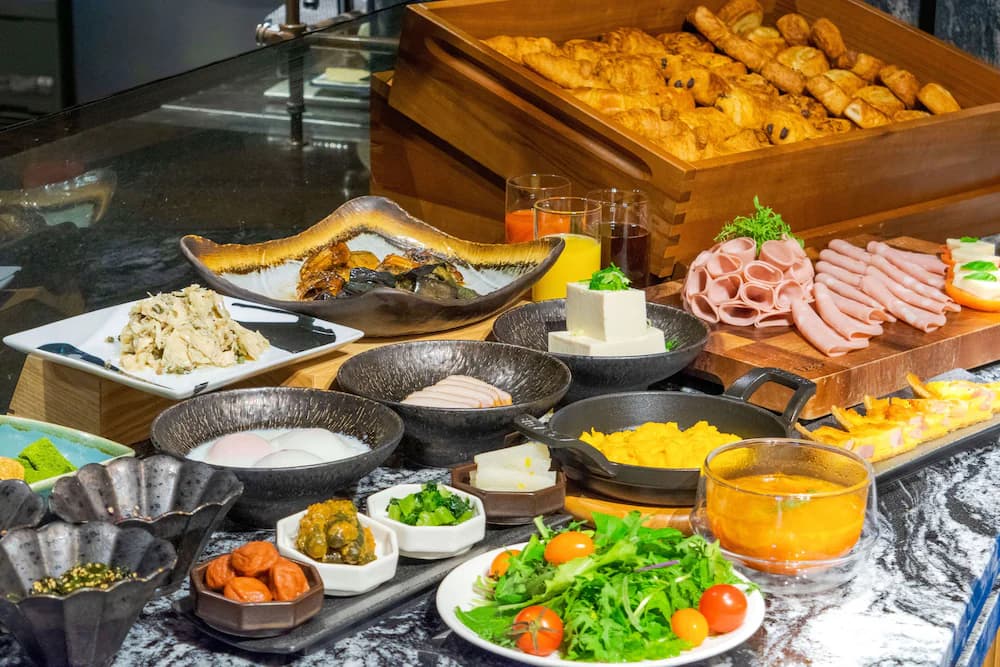 Breakfast buffet