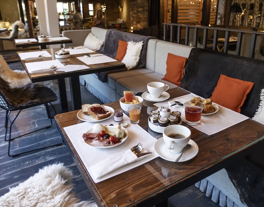 Breakfast buffet