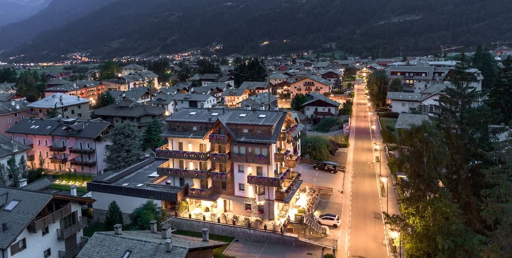 Primary image