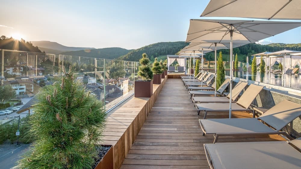 Sundeck