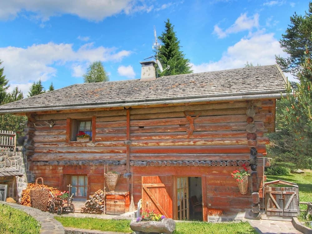Primary image