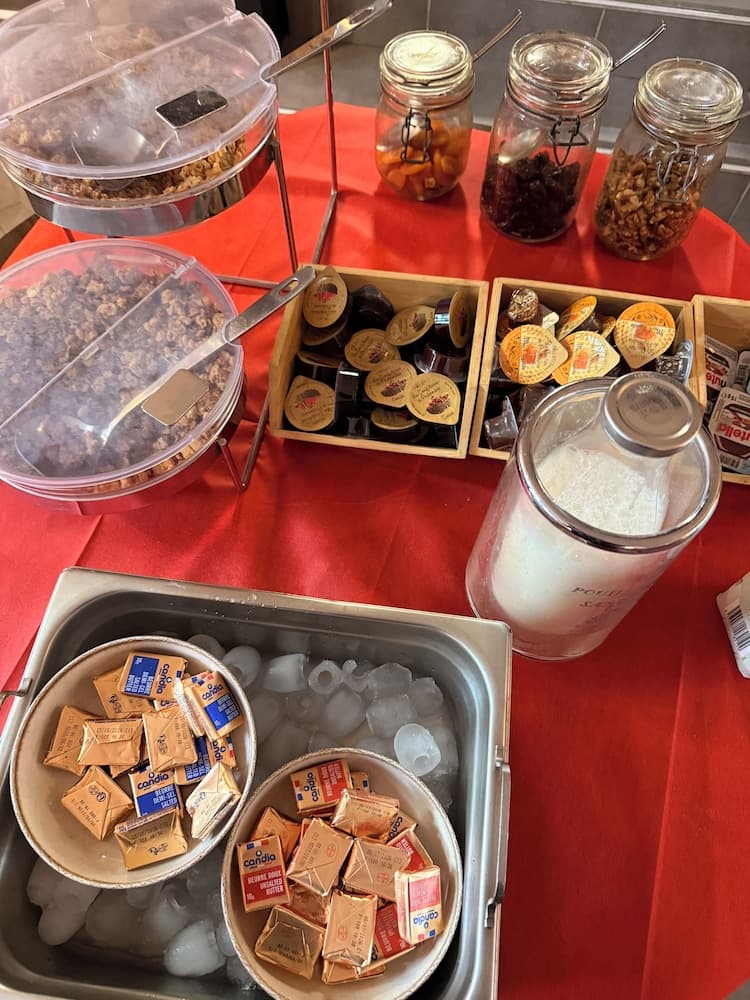 Breakfast buffet