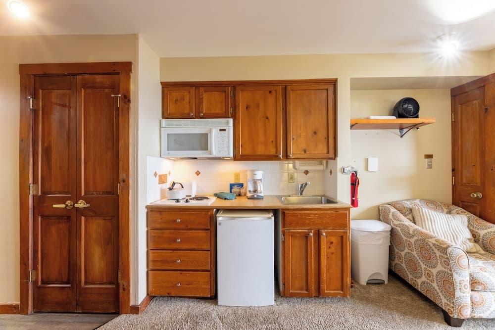 Private kitchenette