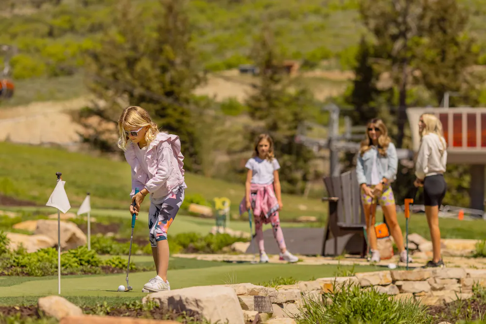 Mini-golf
