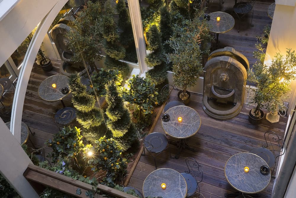 Breakfast area